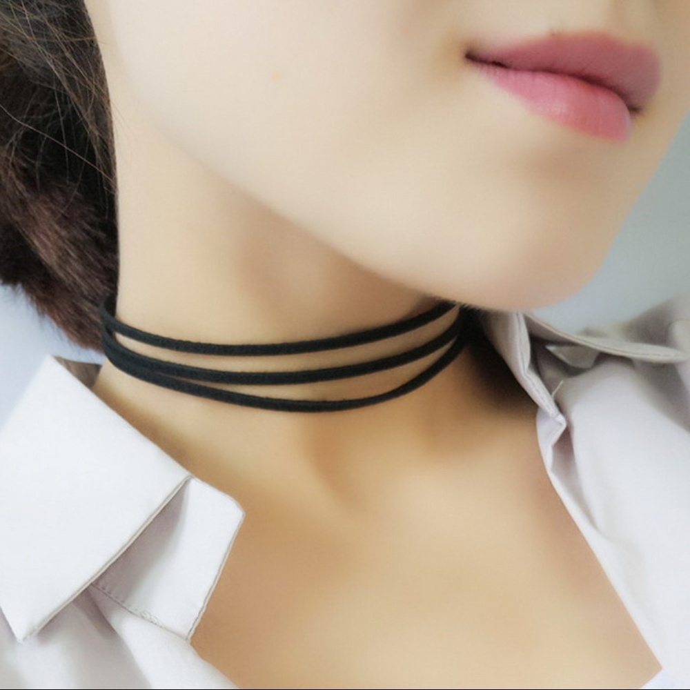 Black Multi-Layer Choker With Extension
